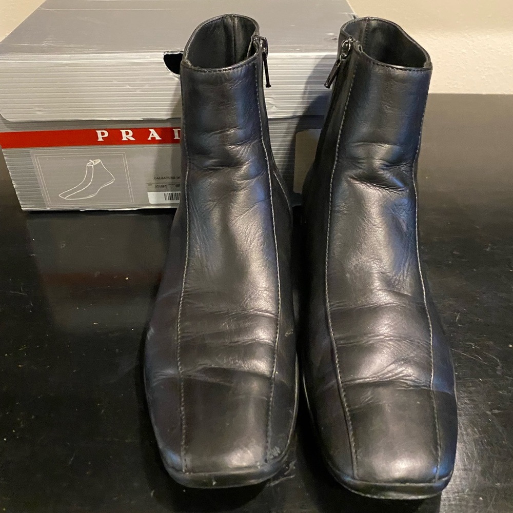 PRADA VINTAGE BOOTIES BLACK LEATHER SIZE-8 PREOWNED! - Picture 1 of 8